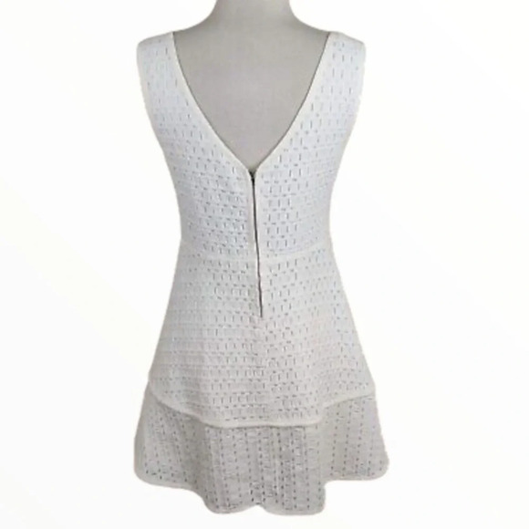 Cupcakes & Cashmere white eyelet lace dress size 6 - Picture 2 of 9